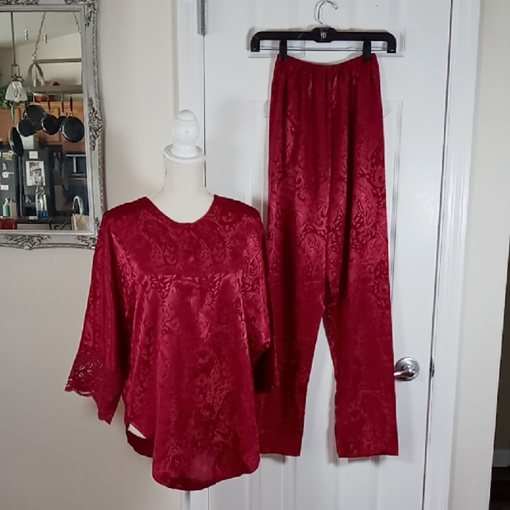 Vintage Lucie Ann II 2 PC. Lounge Wear Set Size Small Burgundy/Wine Paisley USA